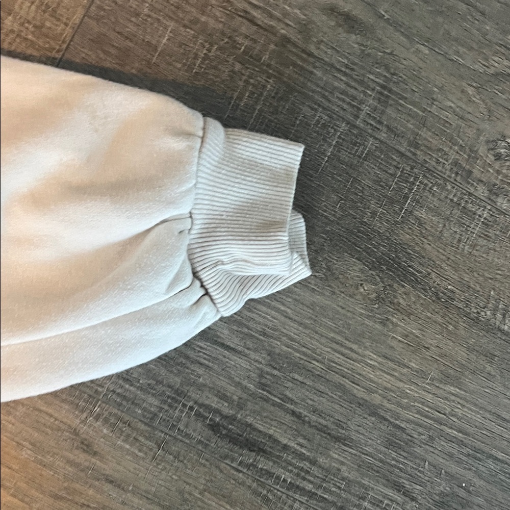 Universal Thread Cream Sweatshirt - Picture 6 of 9